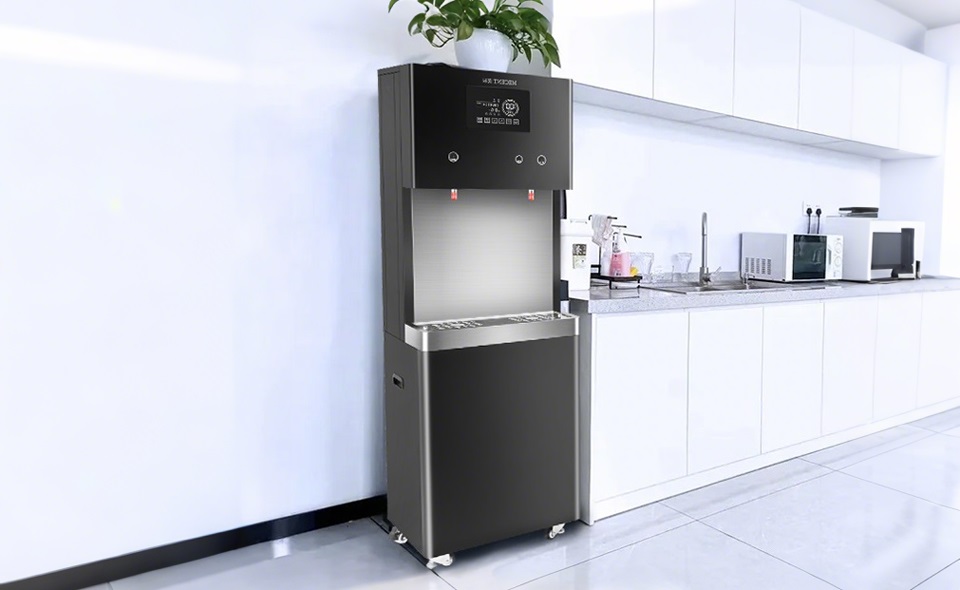 你喝的桶裝水安全嗎？直飲水機(jī)能不能替代桶裝水？